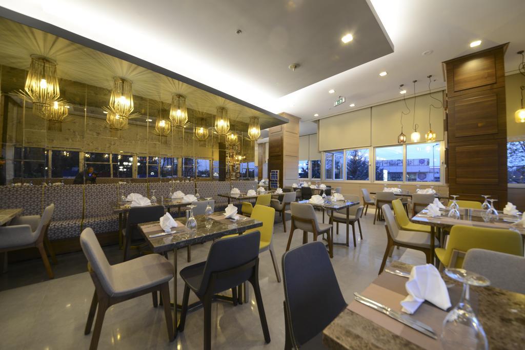 Radisson Blu Ankara Hotel Buitenkant foto